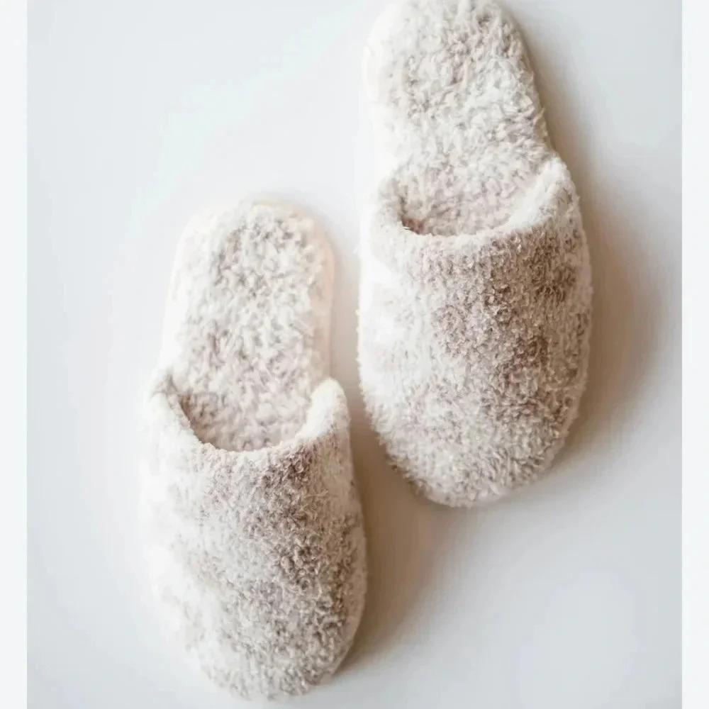 NEW Without Tags - Barefoot Dreams Slippers